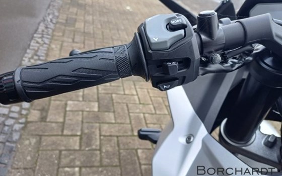 Neufahrzeug Suzuki GSX-8R - Bild 12