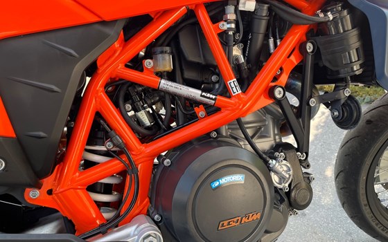 Gebrauchtmotorrad KTM 690 SMC R - Bild 2