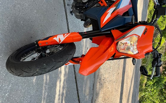 Gebrauchtmotorrad KTM 690 SMC R - Bild 5