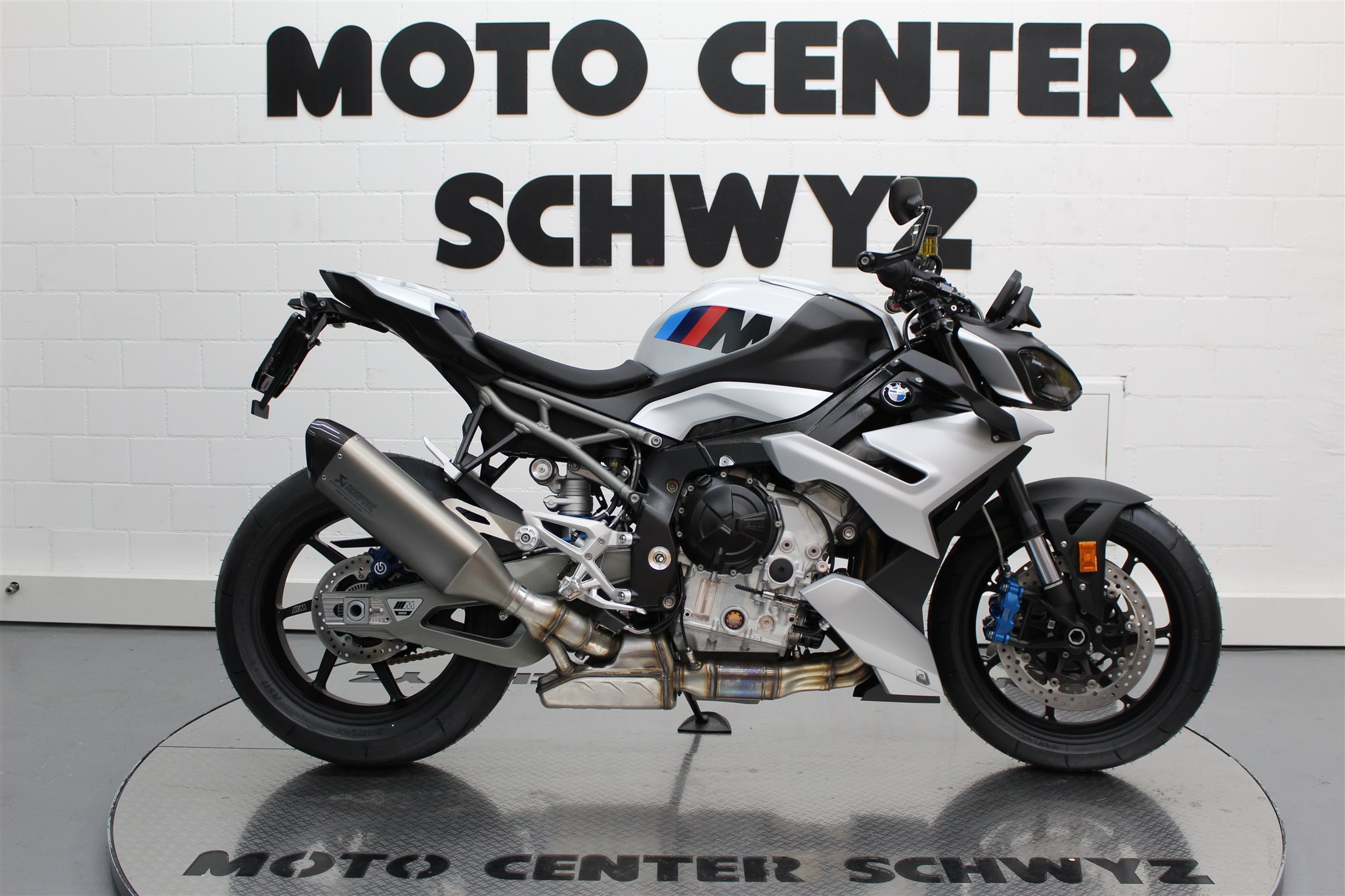 BMW M 1000 R