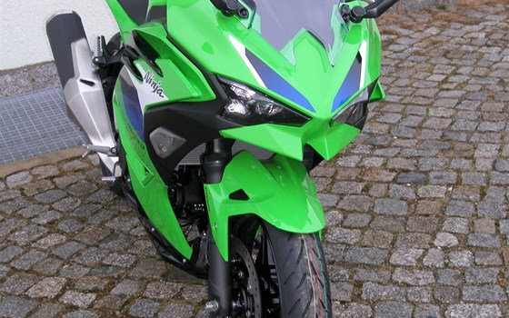 Neufahrzeug Kawasaki Ninja 500 SE - Bild 3