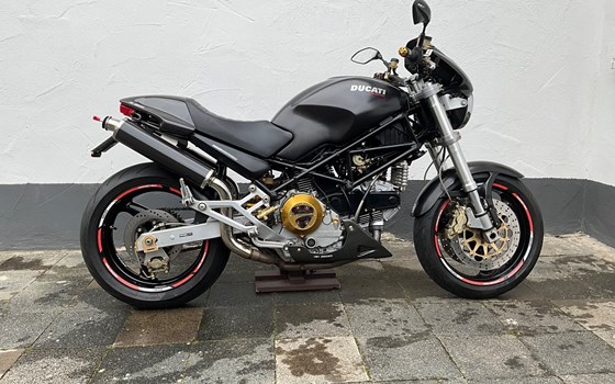 Gebrauchtmotorrad Ducati Monster 900 i.e. Dark - Bild 1