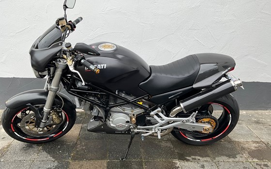 Gebrauchtmotorrad Ducati Monster 900 i.e. Dark - Bild 3
