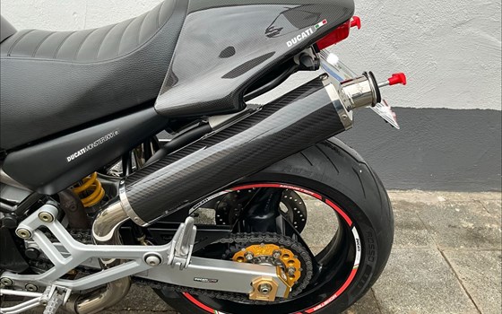 Gebrauchtmotorrad Ducati Monster 900 i.e. Dark - Bild 7