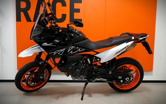 Gebrauchtmotorrad KTM 890 SMT - Bild 2