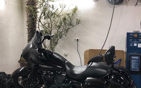 Gebrauchtmotorrad Harley-Davidson Street Glide FLHX - Bild 13