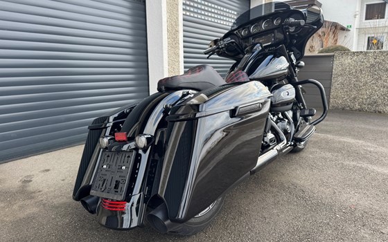 Gebrauchtmotorrad Harley-Davidson Street Glide FLHX - Bild 4