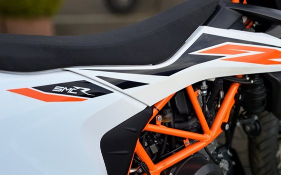 Gebrauchtmotorrad KTM 690 SMC R - Bild 2