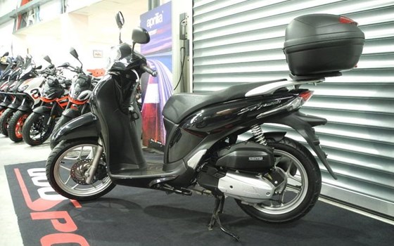 Gebrauchtmotorrad Honda SH125 - Bild 2