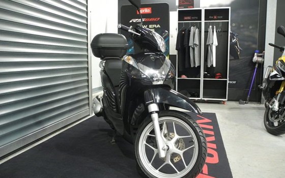 Gebrauchtmotorrad Honda SH125 - Bild 4