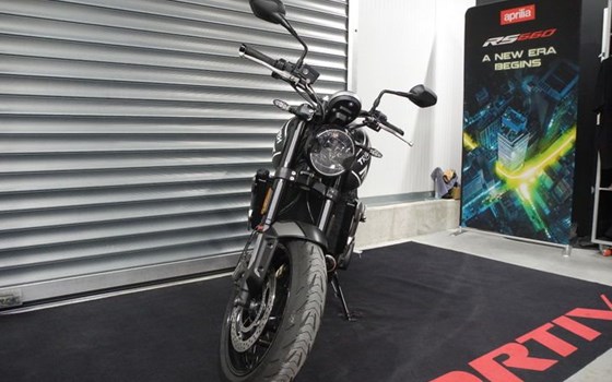 Gebrauchtmotorrad Triumph Trident 660 - Bild 3