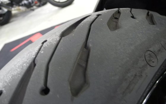 Gebrauchtmotorrad Triumph Trident 660 - Bild 9