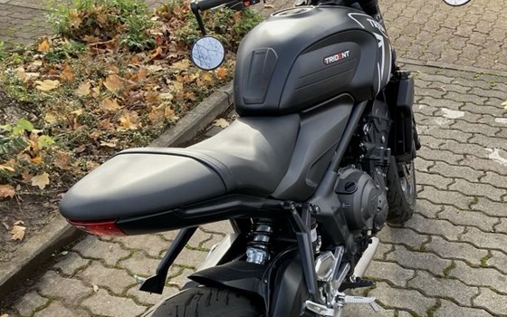 Gebrauchtmotorrad Triumph Trident 660 - Bild 1