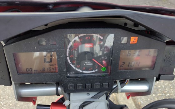 Gebrauchtmotorrad Aprilia Tuono V2 1000 - Bild 17