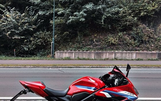 Gebrauchtmotorrad Honda CBR650R E-Clutch - Bild 10