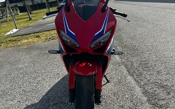 Gebrauchtmotorrad Honda CBR650R E-Clutch - Bild 3