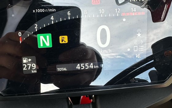 Gebrauchtmotorrad Honda CBR650R E-Clutch - Bild 7