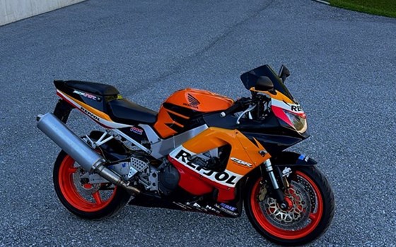 Gebrauchtmotorrad Honda CBR 900 RR Fireblade - Bild 1