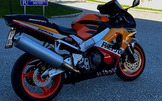 Gebrauchtmotorrad Honda CBR 900 RR Fireblade - Bild 2