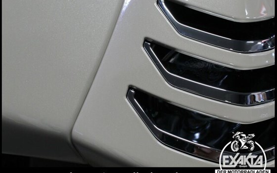 Neufahrzeug Vespa GTS 125 - Bild 30