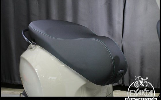 Gebrauchtmotorrad Vespa Primavera 125 Sport - Bild 21