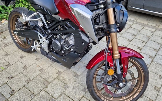 Gebrauchtmotorrad Honda CB125R - Bild 3