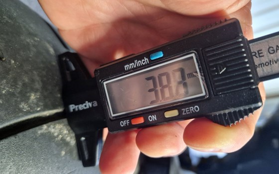 Gebrauchtmotorrad Honda CB125R - Bild 8