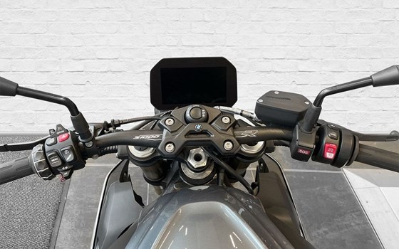 Gebrauchtmotorrad BMW S 1000 R - Bild 6