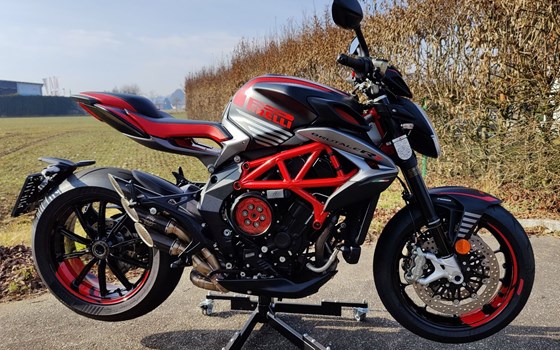 Gebrauchtmotorrad MV Agusta Brutale 800 RR Pirelli - Bild 11