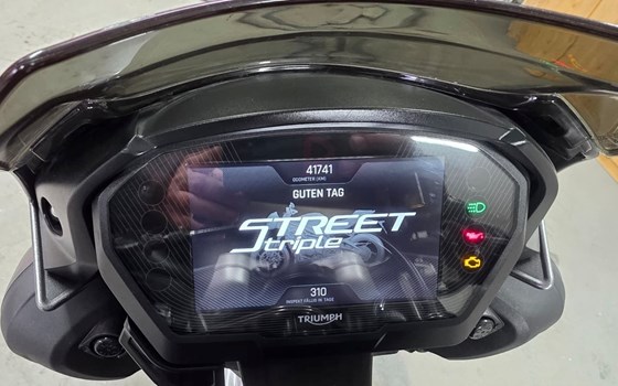 Gebrauchtmotorrad Triumph Street Triple 765 RS - Bild 6