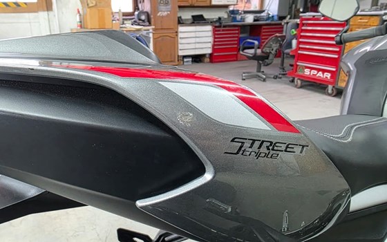 Gebrauchtmotorrad Triumph Street Triple 765 RS - Bild 7