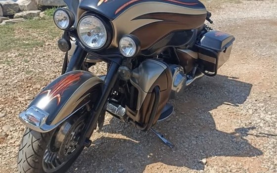 Gebrauchtmotorrad Harley-Davidson CVO Street Glide FLHXSE - Bild 1