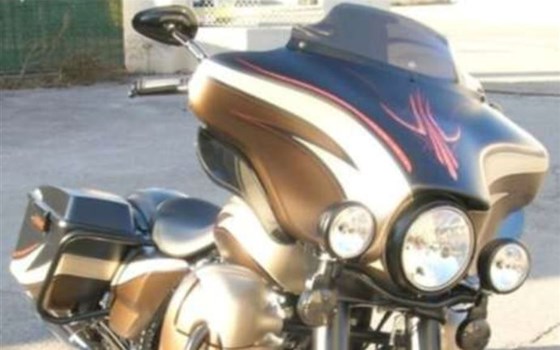 Gebrauchtmotorrad Harley-Davidson CVO Street Glide FLHXSE - Bild 7