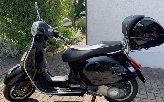 Gebrauchtmotorrad Vespa GTS 300 - Bild 3