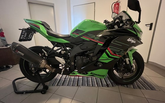 Gebrauchtmotorrad Kawasaki Ninja ZX-4RR - Bild 2