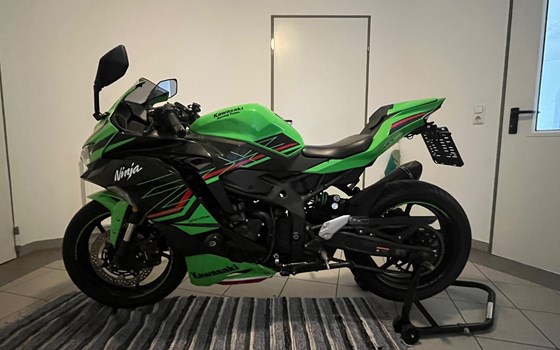 Gebrauchtmotorrad Kawasaki Ninja ZX-4RR - Bild 3