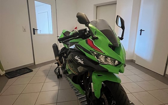 Gebrauchtmotorrad Kawasaki Ninja ZX-4RR - Bild 6