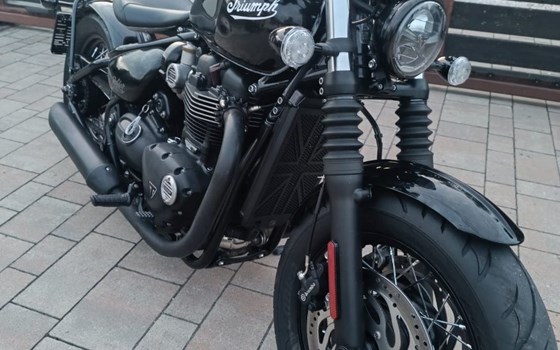 Gebrauchtmotorrad Triumph Bonneville Bobber Black - Bild 1