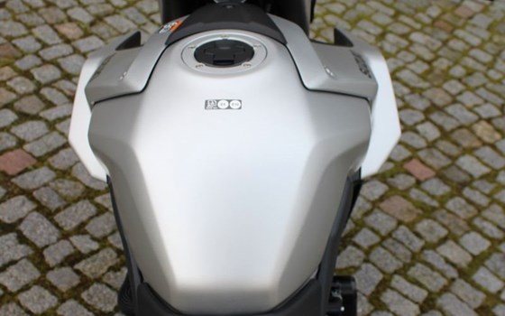 Neufahrzeug Suzuki GSX-8S - Bild 14