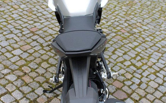 Neufahrzeug Suzuki GSX-8S - Bild 7