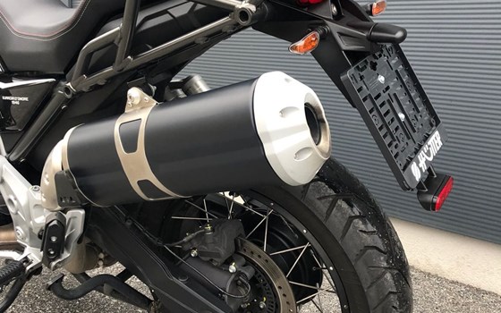 Gebrauchtmotorrad Moto Guzzi V85 TT Guardia d'Onore - Bild 11