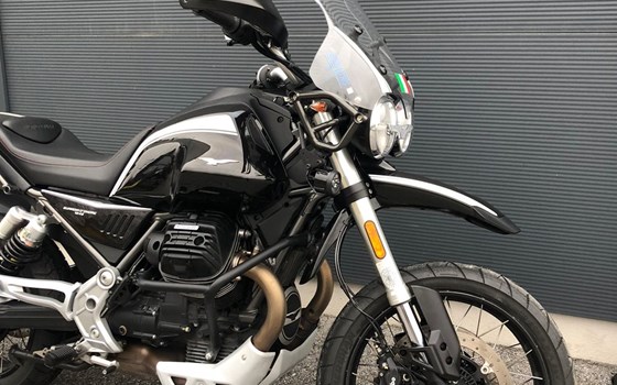 Gebrauchtmotorrad Moto Guzzi V85 TT Guardia d'Onore - Bild 2