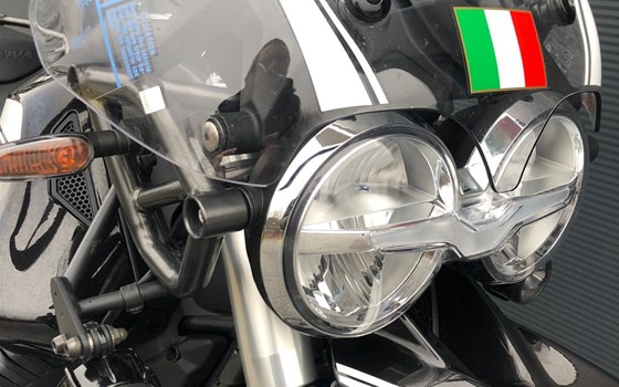 Gebrauchtmotorrad Moto Guzzi V85 TT Guardia d'Onore - Bild 4