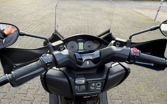 Gebrauchtmotorrad Suzuki Burgman 400 - Bild 8