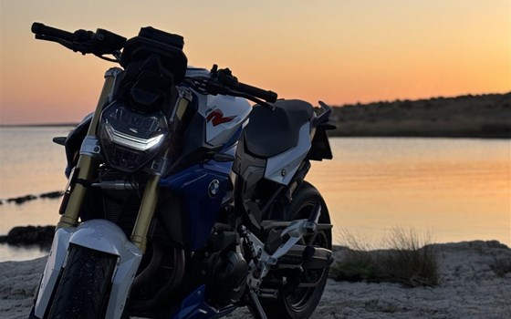 Gebrauchtmotorrad BMW F 900 R - Bild 1