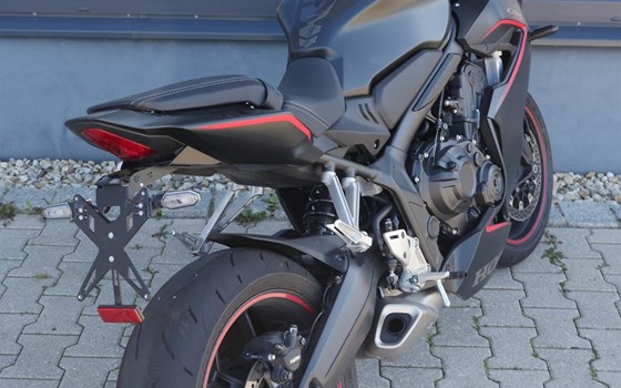 Gebrauchtmotorrad Honda CBR650R - Bild 8
