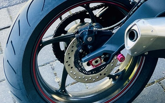 Gebrauchtmotorrad Triumph Street Triple 675 R - Bild 8