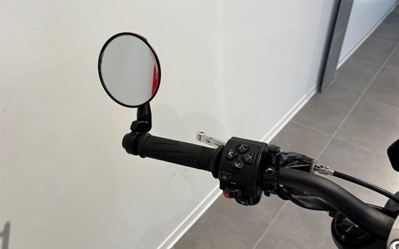 Gebrauchtmotorrad Triumph Trident 660 - Bild 8