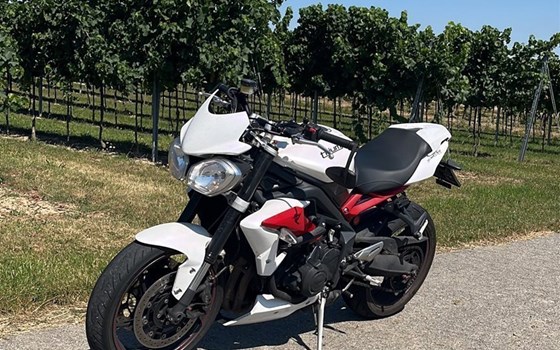 Gebrauchtmotorrad Triumph Street Triple - Bild 1