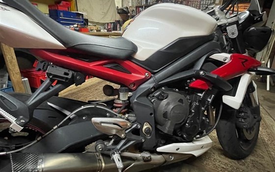 Gebrauchtmotorrad Triumph Street Triple - Bild 6